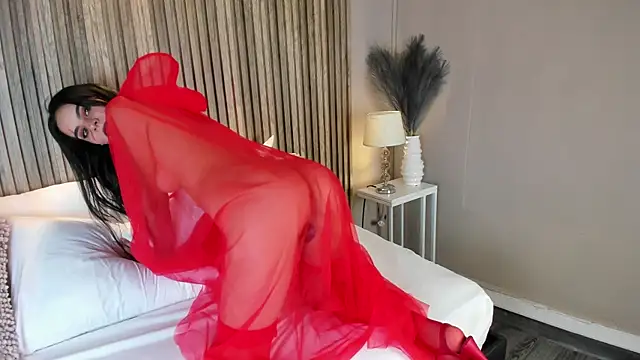 AnahinClar online show from 10.31.25