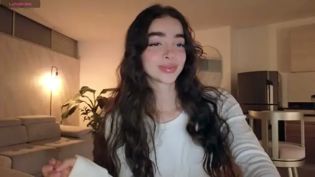 Siny Moore online show from 10.06.25