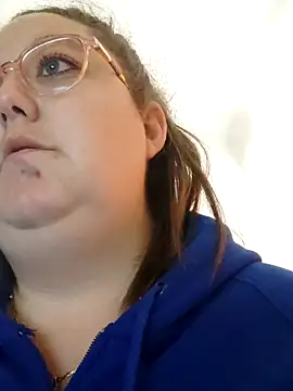 Chloee ep online show from 02.14.25