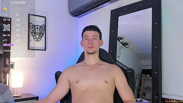 JadeSmiith  online show from 03.13.25