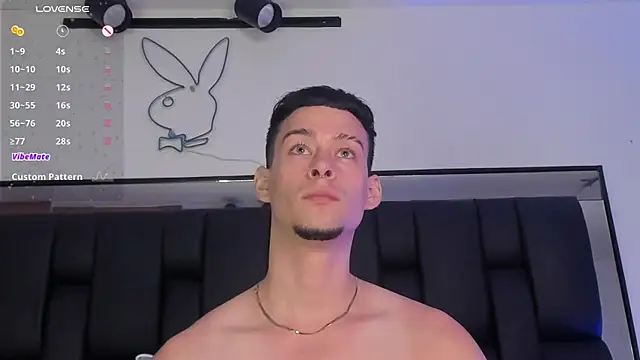 JadeSmiith  online show from 03.22.25