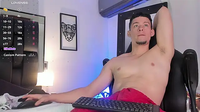 JadeSmiith  online show from 03.22.25