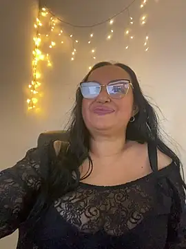 Snapshot of Gia_Nahomi chatting on 01.26.25 Gia Nahomi online show from 01.26.25