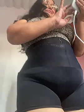 Snapshot of Gia_Nahomi chatting on 02.03.25 Gia Nahomi online show from 02.03.25