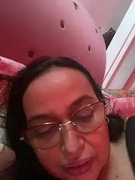 Snapshot of Gia_Nahomi chatting on 02.22.25 Gia Nahomi online show from 02.22.25