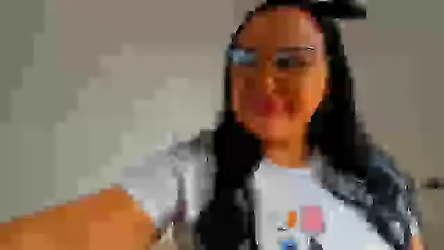 Snapshot of Gia_Nahomi chatting on 03.08.25 Gia Nahomi online show from 03.08.25