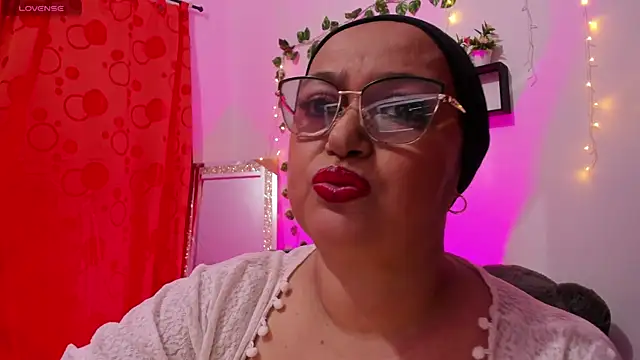 Snapshot of Gia_Nahomi chatting on 01.12.26 Gia Nahomi online show from 01.12.26