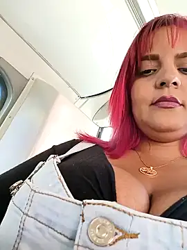 Snapshot of Ambarsexbutler chatting on 01.21.25 Ambarsexbutler online show from 01.21.25