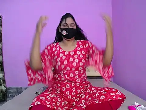 Hot Maleka online show from 10.23.25