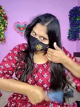 Hot Maleka online show from 12.18.25