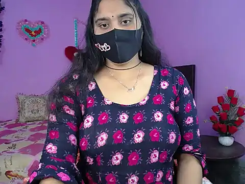 Hot Maleka online show from 02.24.26