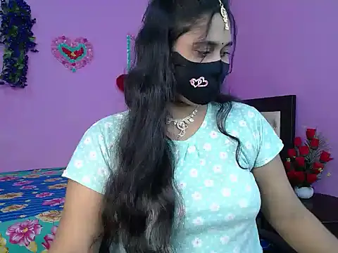 Snapshot of Hot_Maleka chatting on 03.19.26 Hot Maleka online show from 03.19.26