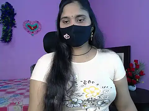 Snapshot of Hot_Maleka chatting on 04.05.26 Hot Maleka online show from 04.05.26