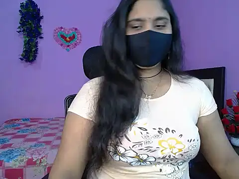 Snapshot of Hot_Maleka chatting on 04.12.26 Hot Maleka online show from 04.12.26