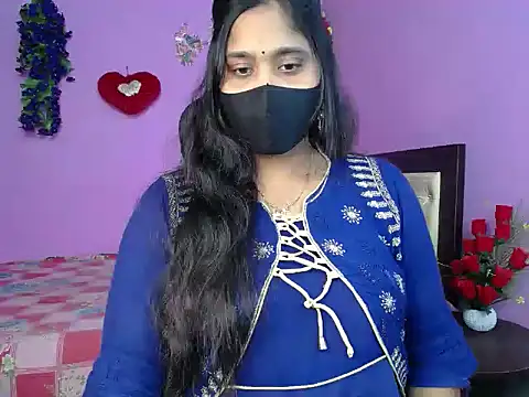 Snapshot of Hot_Maleka chatting on 04.29.26 Hot Maleka online show from 04.29.26