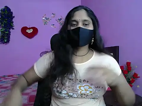 Snapshot of Hot_Maleka chatting on 05.01.26 Hot Maleka online show from 05.01.26
