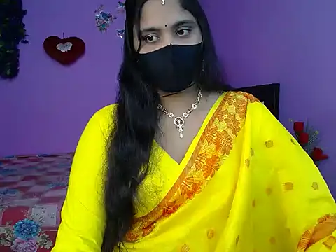 Snapshot of Hot_Maleka chatting on 05.05.26 Hot Maleka online show from 05.05.26