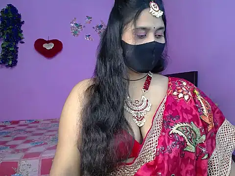 Snapshot of Hot_Maleka chatting on 05.08.26 Hot Maleka online show from 05.08.26