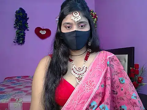 Snapshot of Hot_Maleka chatting on 05.18.26 Hot Maleka online show from 05.18.26