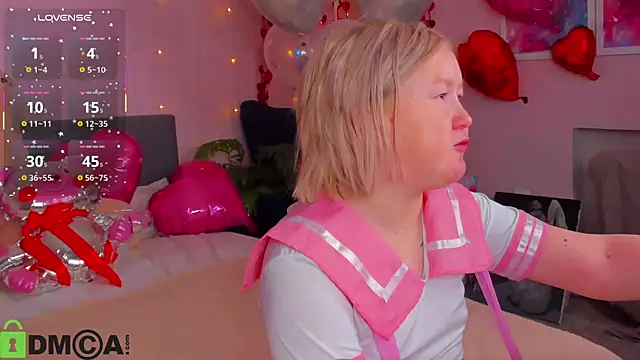 Snapshot of Sara_Robinson chatting on 02.17.26 Sara Robinson online show from 02.17.26