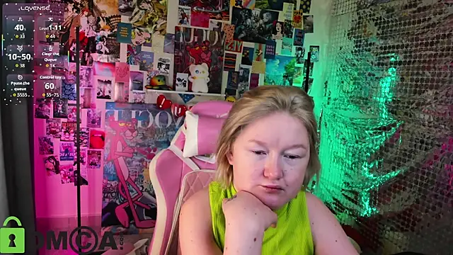 Snapshot of Sara_Robinson chatting on 02.27.26 Sara Robinson online show from 02.27.26