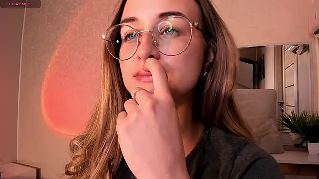 Tiffanyhunt online show from 09.29.25