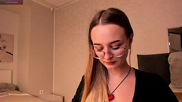 Tiffanyhunt online show from 11.05.25