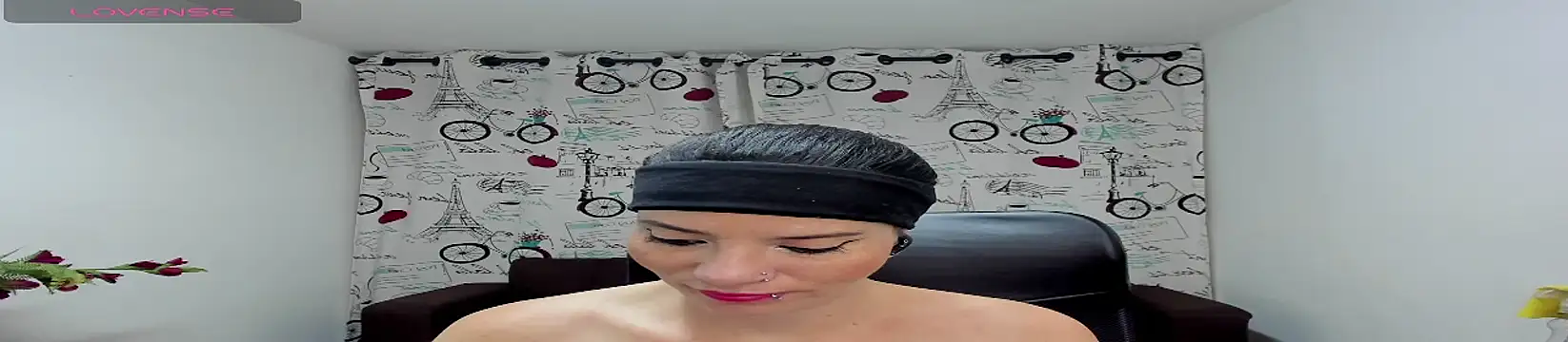 DanaaRey online show from 10.31.25