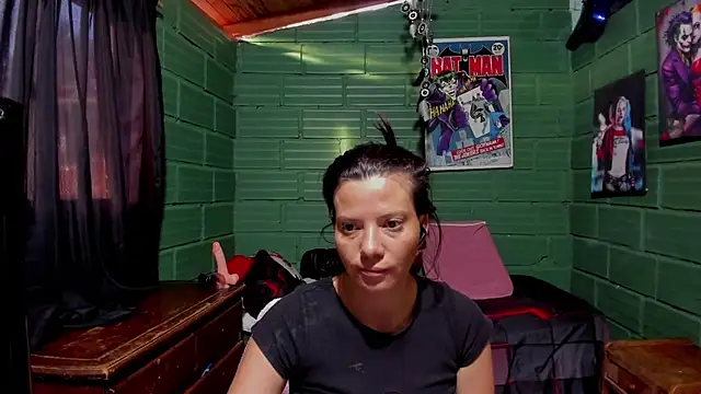 Snapshot of DanaaRey chatting on 07.16.26 DanaaRey online show from 07.16.26
