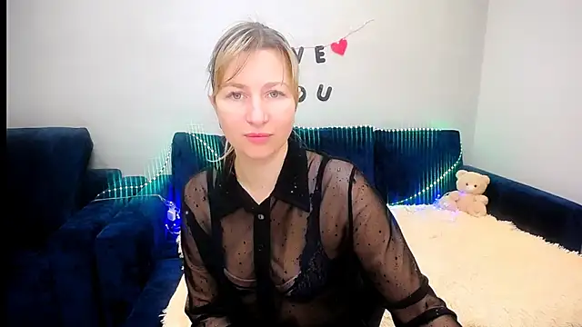 Snapshot of Incredible_Ariela chatting on 02.15.26 Incredible Ariela online show from 02.15.26