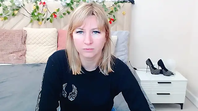 Snapshot of Incredible_Ariela chatting on 03.18.26 Incredible Ariela online show from 03.18.26