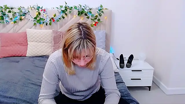 Snapshot of Incredible_Ariela chatting on 03.22.26 Incredible Ariela online show from 03.22.26