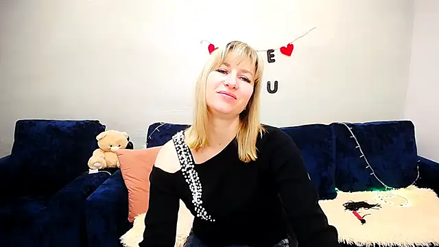 Snapshot of Incredible_Ariela chatting on 03.28.26 Incredible Ariela online show from 03.28.26