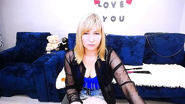 Snapshot of Incredible_Ariela chatting on 04.03.26 Incredible Ariela online show from 04.03.26