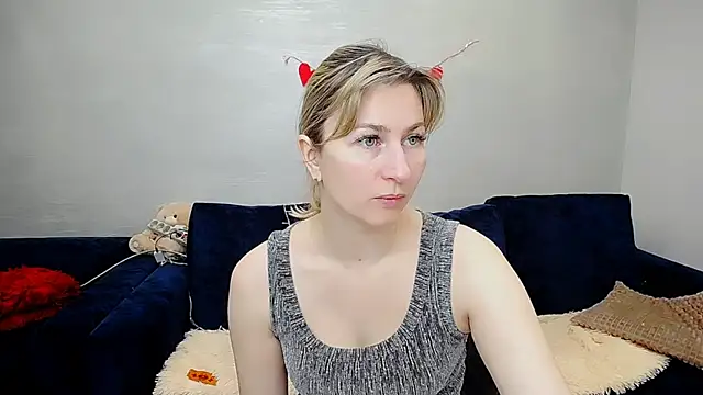 Snapshot of Incredible_Ariela chatting on 04.17.26 Incredible Ariela online show from 04.17.26