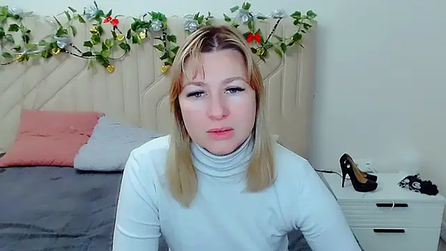 Snapshot of Incredible_Ariela chatting on 04.28.26 Incredible Ariela online show from 04.28.26