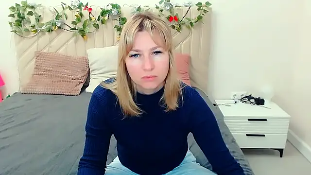 Snapshot of Incredible_Ariela chatting on 05.06.26 Incredible Ariela online show from 05.06.26