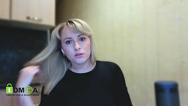 Snapshot of Smoorodinkaa chatting on 05.17.26 Smoorodinkaa online show from 05.17.26