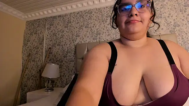 MahlaKhalifa online show from 05.13.26