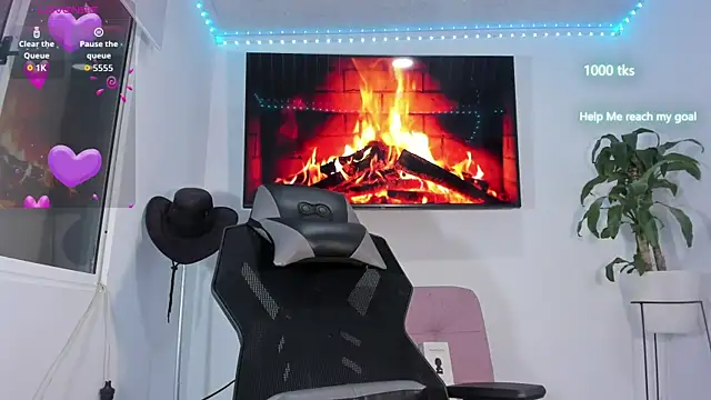 emily palmeer online show from 10.26.25