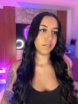 Tamara Roberts1 online show from 11.22.25