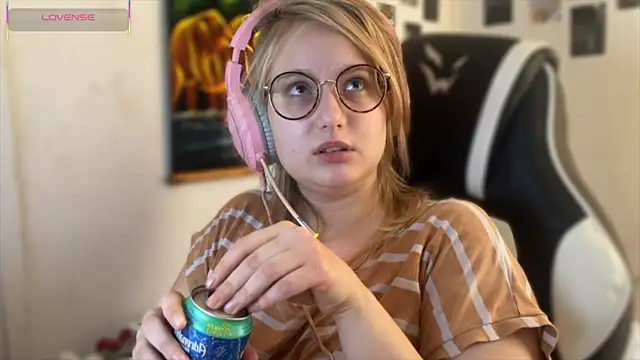 JacyWinslat online show from 09.12.25