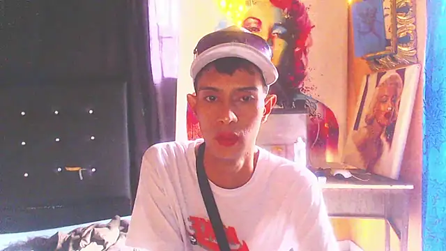 Snapshot of DOMINANTE_KLOE_ chatting on 03.15.25 DOMINANTE KLOE  online show from 03.15.25