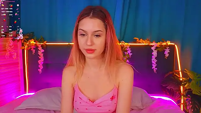 AlinaWalters online show from 11.14.25