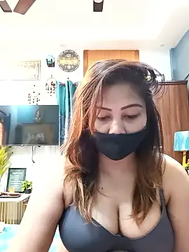 Snapshot of Cute-mona chatting on 02.14.26 Cute-mona online show from 02.14.26