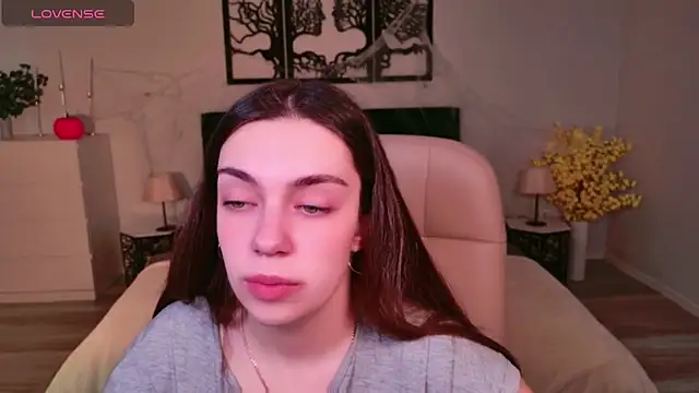 DaniellaLovely online show from 11.04.25