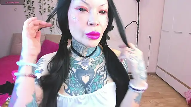 Megan Black Moon online show from 12.05.25