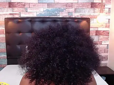 Snapshot of JaicobRuneer chatting on 09.21.25 JaicobRuneer online show from 09.21.25