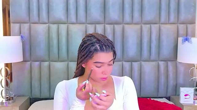 TiaraRosse online show from 02.15.26