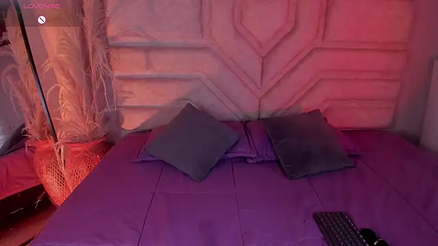 Rebeca Williams  online show from 01.14.26